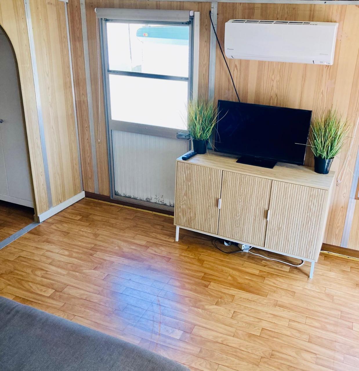 Mornington Peninsula Retro Caravans Rye Room photo